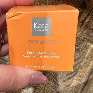 Kate Somerville ExfoilKate Glow Moisturizer